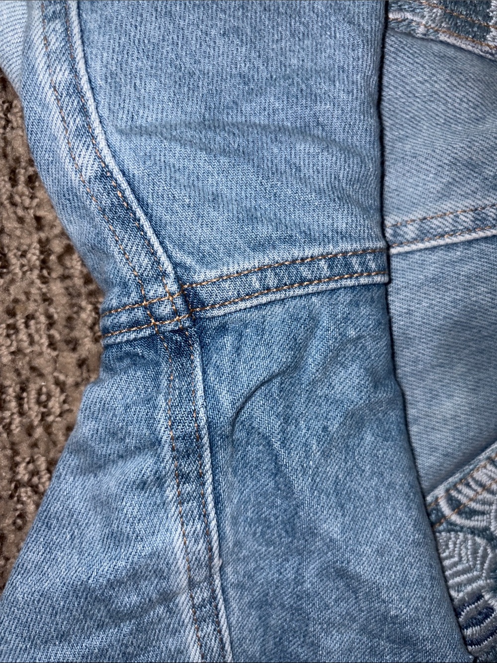 American Eagle AE x Sydney Sweeney embroidered denims shorts - Picture 5 of 14